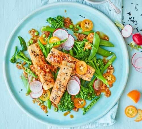 Spice-Crusted Tofu With Salad